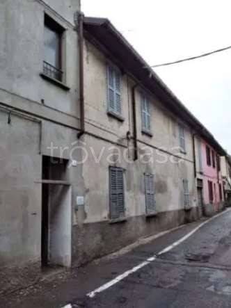 appartamento in vendita a Vimercate in zona Centro Storico