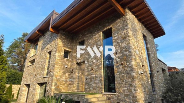 casa indipendente in vendita a Vimercate