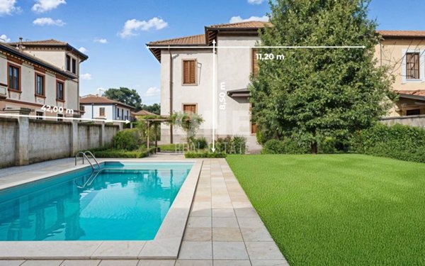 casa indipendente in vendita a Vimercate in zona Centro Storico