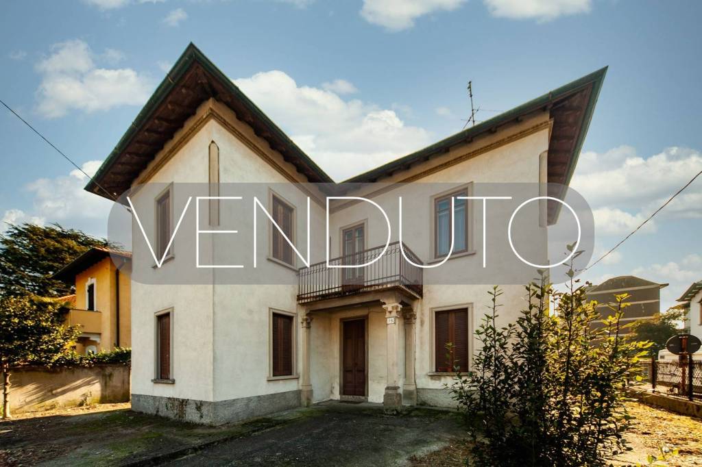 casa indipendente in vendita a Vimercate in zona Centro Storico