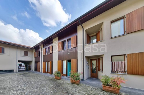 appartamento in vendita a Vimercate in zona Centro Storico