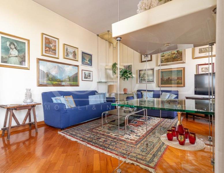 appartamento in vendita a Vimercate in zona Centro Storico