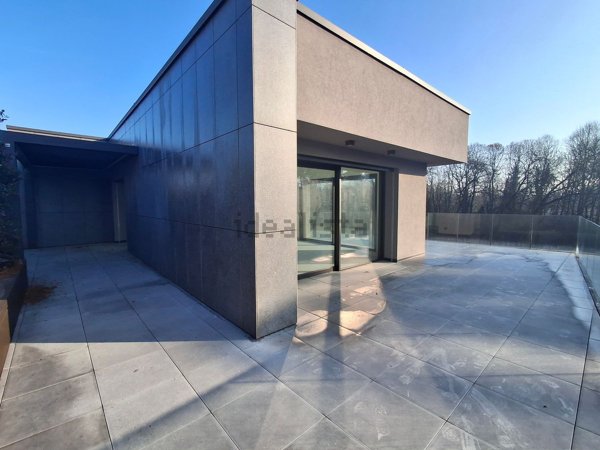 appartamento in vendita a Vimercate in zona Centro Storico