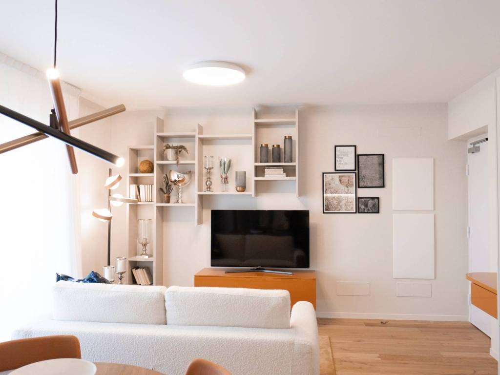 appartamento in vendita a Vimercate in zona Centro Storico