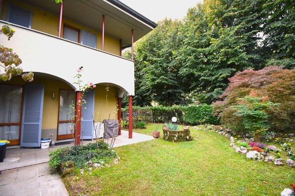 casa indipendente in vendita a Vimercate in zona Oreno