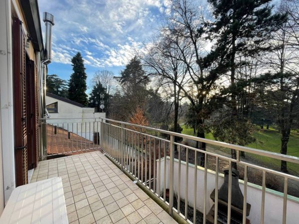 appartamento in vendita a Vimercate in zona Centro Storico