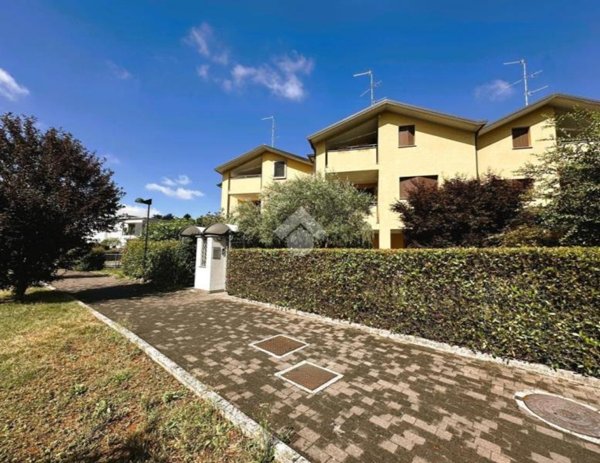 casa indipendente in vendita a Vimercate in zona Ruginello / Oldaniga