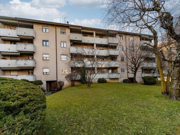 appartamento in vendita a Vimercate