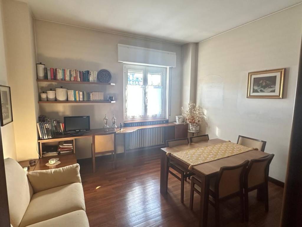 appartamento in vendita a Vimercate in zona Oreno