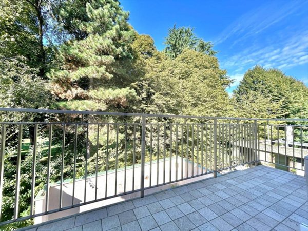 appartamento in vendita a Vimercate in zona Centro Storico