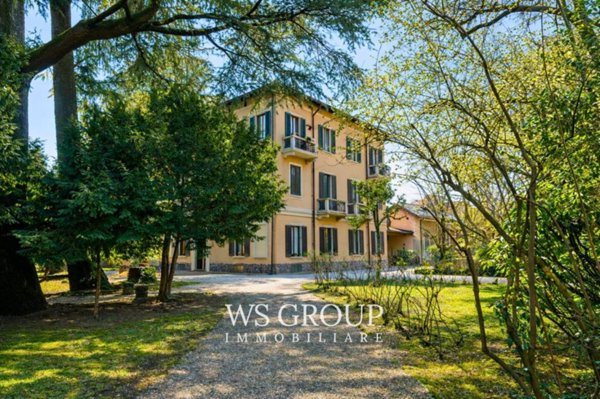 casa indipendente in vendita a Vimercate in zona Centro Storico