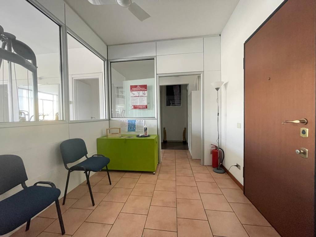 ufficio in vendita a Vimercate