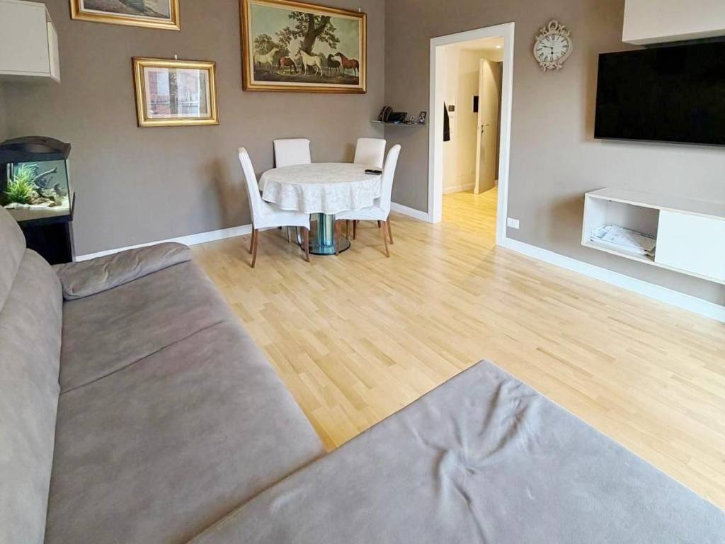 appartamento in vendita a Vimercate