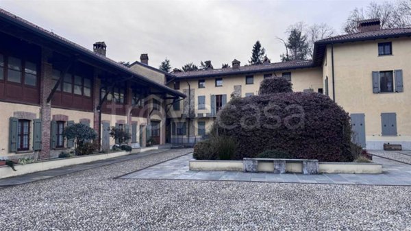 appartamento in vendita a Vimercate in zona Oreno