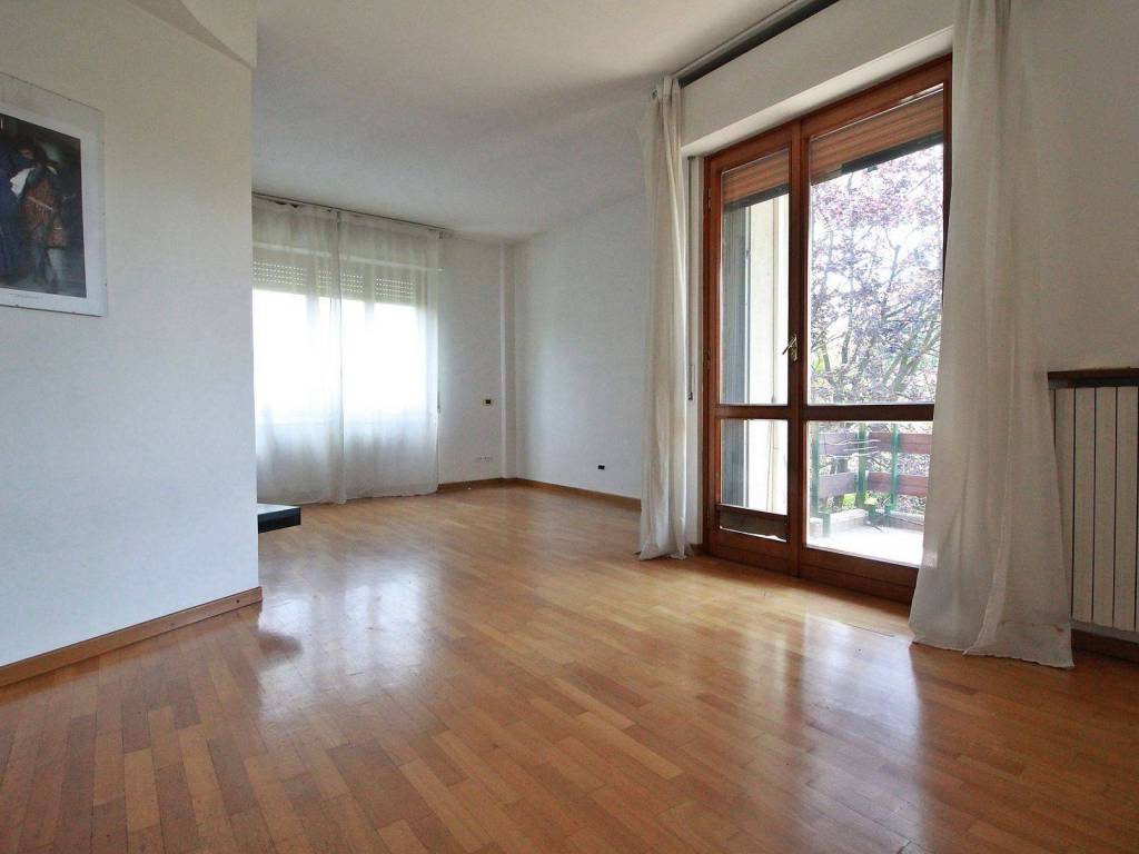 appartamento in vendita a Vimercate in zona Oreno