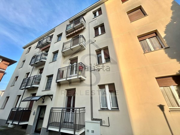 appartamento in vendita a Vimercate in zona Oreno