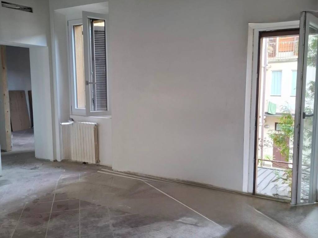 appartamento in vendita a Vimercate in zona Centro Storico