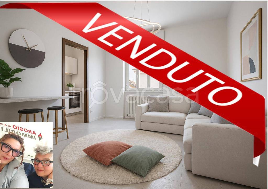 appartamento in vendita a Vimercate in zona Velasca