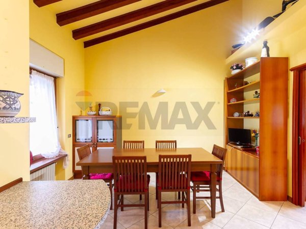 appartamento in vendita a Vimercate in zona Ruginello / Oldaniga