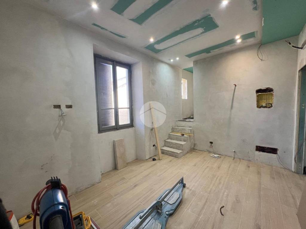 appartamento in vendita a Vimercate in zona Ruginello / Oldaniga