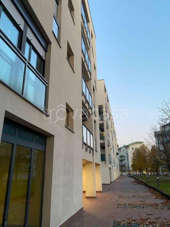 appartamento in vendita a Vimercate in zona Centro Storico