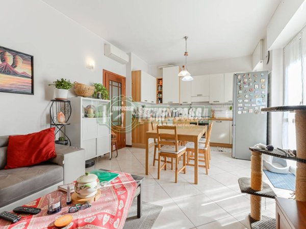 appartamento in vendita a Vimercate