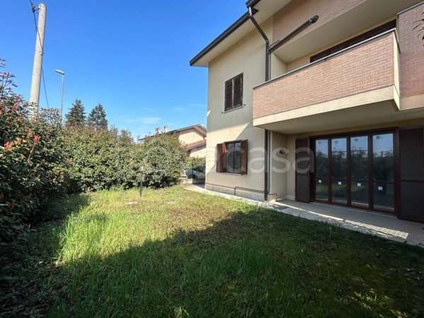 appartamento in vendita a Vimercate in zona Oreno