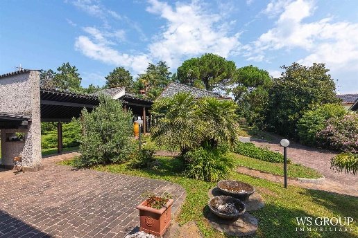 casa indipendente in vendita a Vimercate