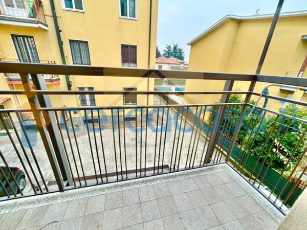 appartamento in vendita a Vimercate in zona Oreno