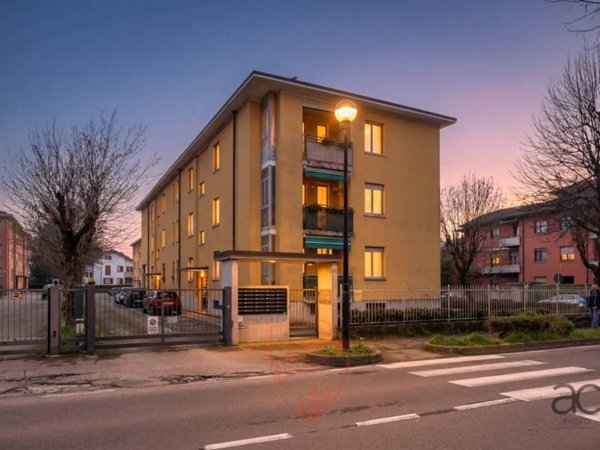 appartamento in vendita a Vimercate in zona Velasca