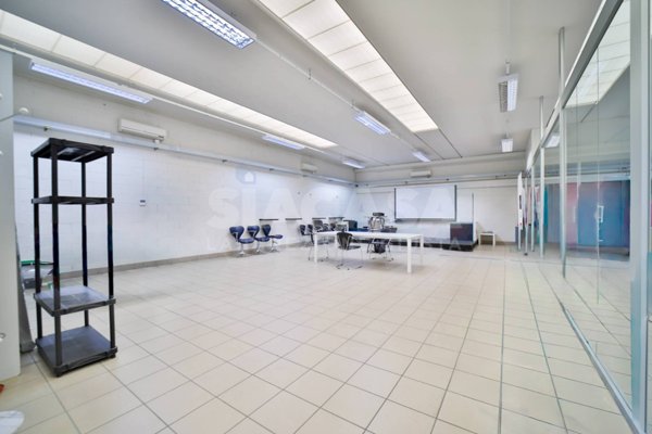 ufficio in vendita a Vimercate