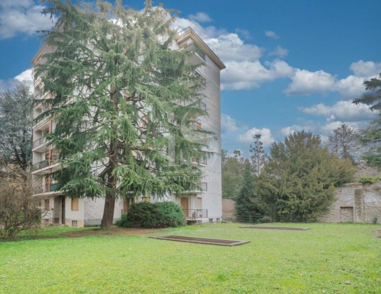 appartamento in vendita a Vimercate in zona Centro Storico