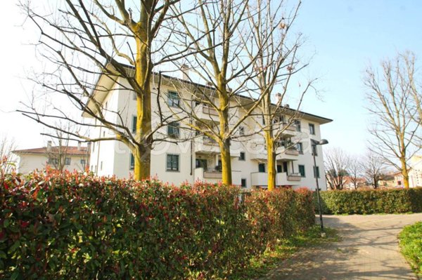 appartamento in vendita a Vimercate in zona Ruginello / Oldaniga