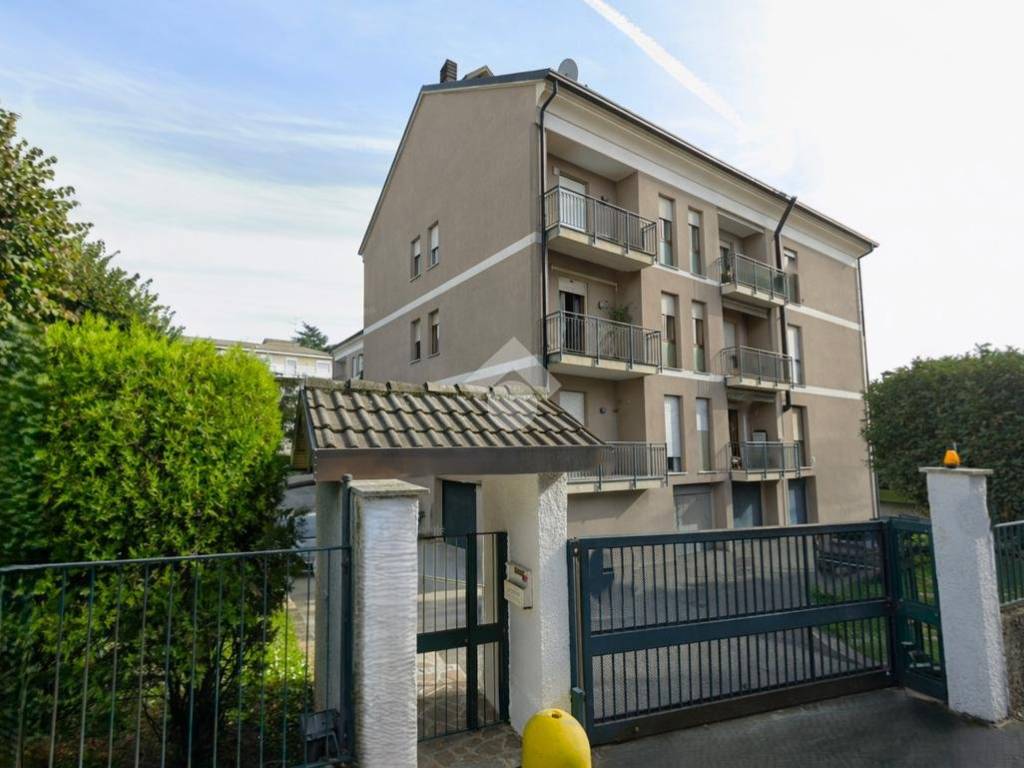 appartamento in vendita a Vimercate