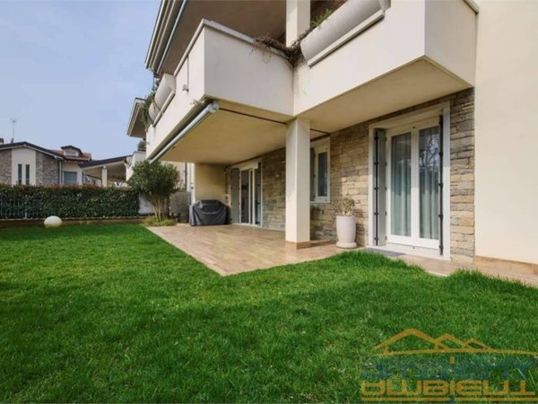 appartamento in vendita a Vimercate in zona Oreno