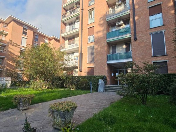 appartamento in vendita a Vimercate in zona Centro Storico