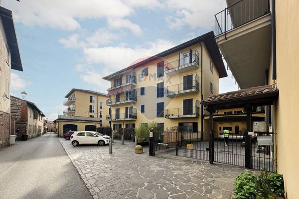 appartamento in vendita a Vimercate in zona Oreno