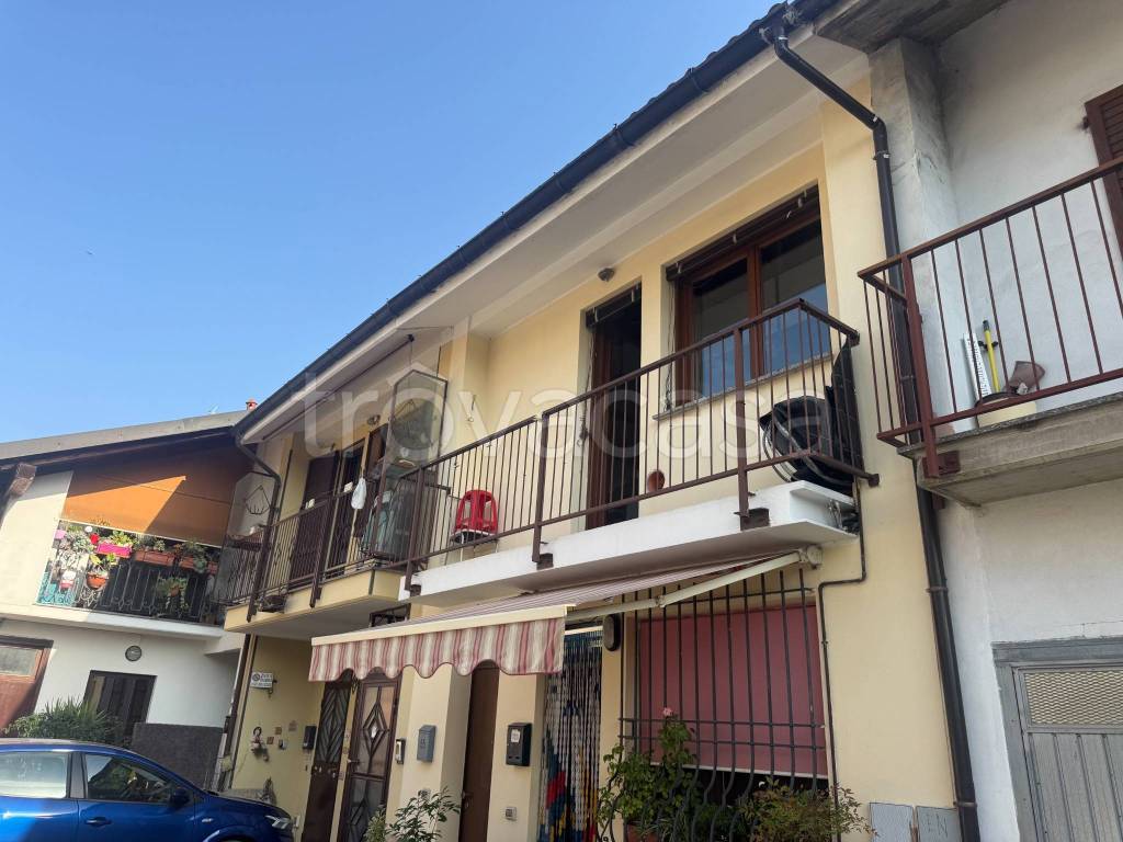 appartamento in vendita a Vimercate in zona Centro Storico