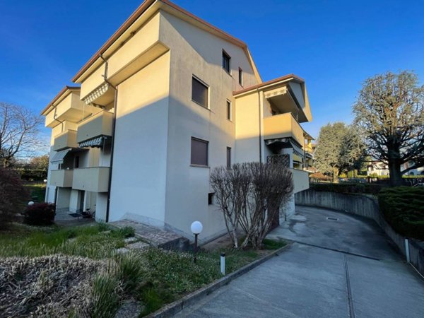 appartamento in vendita a Vimercate in zona Centro Storico