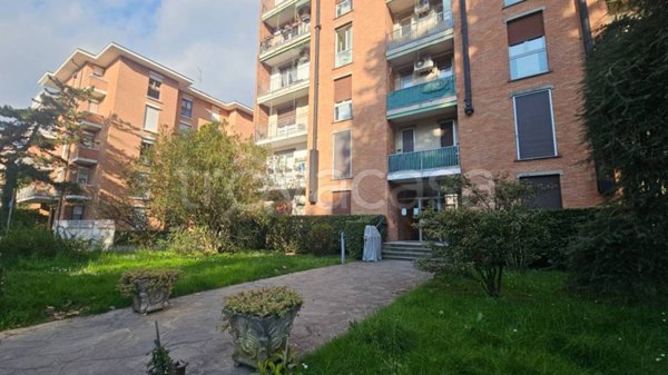 appartamento in vendita a Vimercate in zona Centro Storico