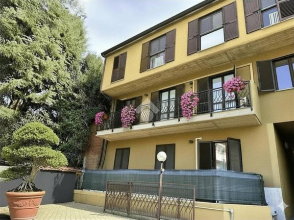 appartamento in vendita a Vimercate in zona Centro Storico