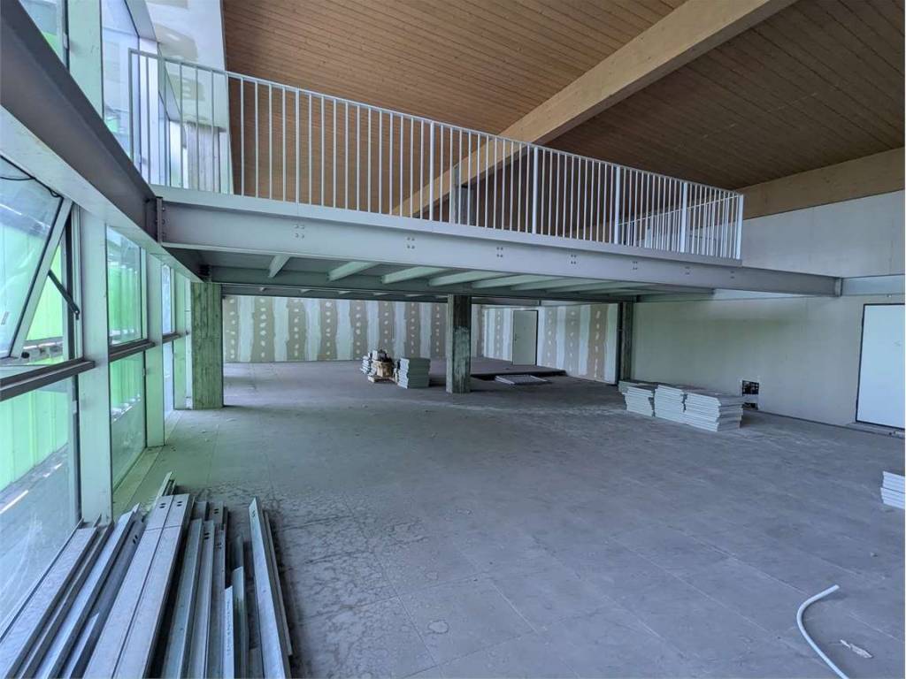 ufficio in vendita a Vimercate