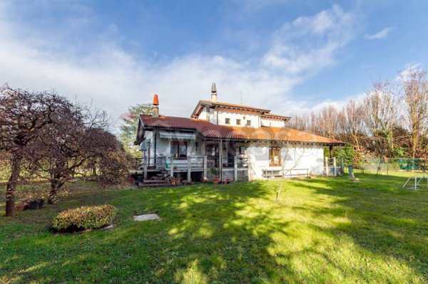 casa indipendente in vendita a Vimercate in zona Ruginello / Oldaniga