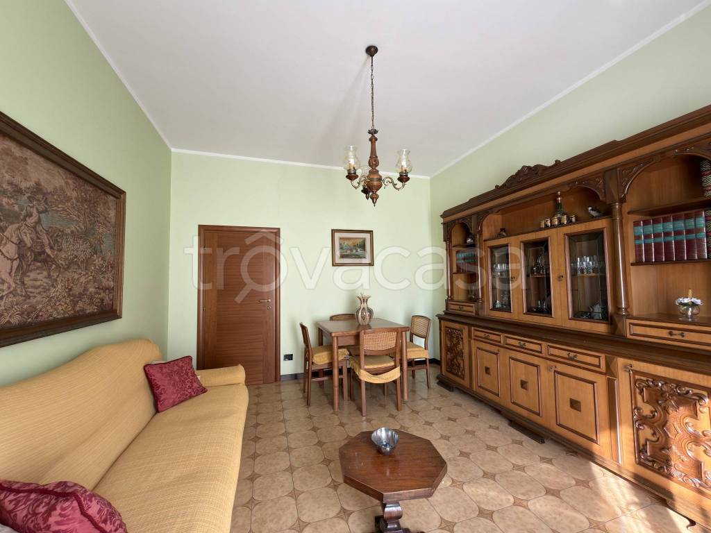 appartamento in vendita a Vimercate in zona Centro Storico