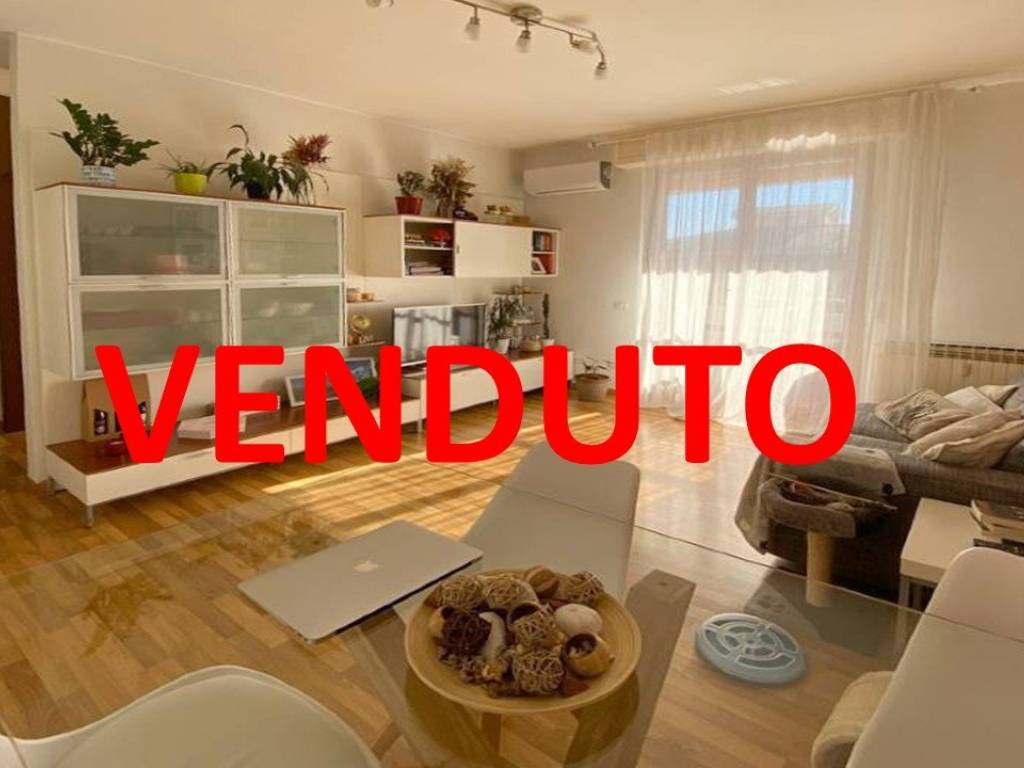appartamento in vendita a Vimercate in zona Centro Storico