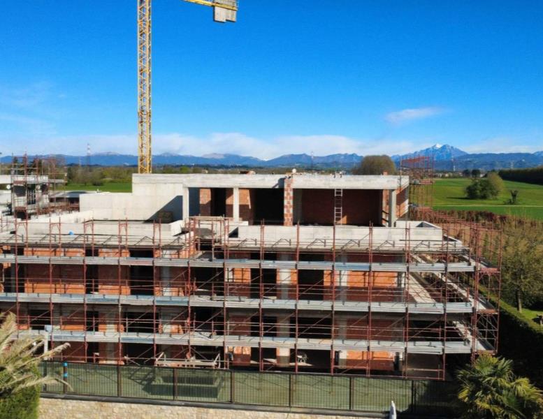 appartamento in vendita a Vimercate in zona Centro Storico