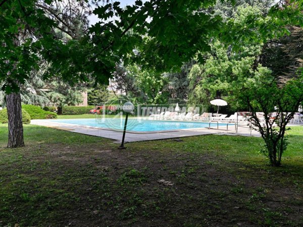 appartamento in vendita a Vimercate in zona Centro Storico