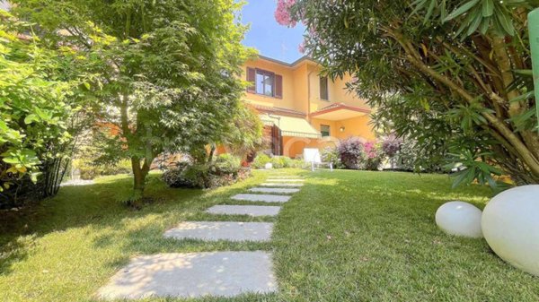 casa indipendente in vendita a Vimercate in zona Oreno