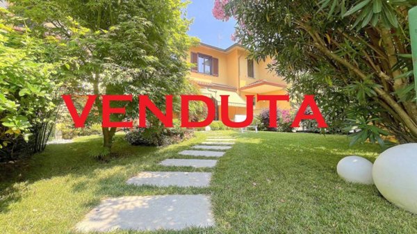 casa indipendente in vendita a Vimercate in zona Oreno