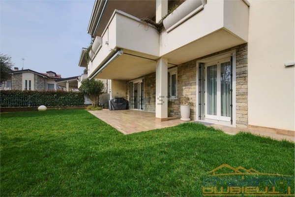 appartamento in vendita a Vimercate in zona Oreno